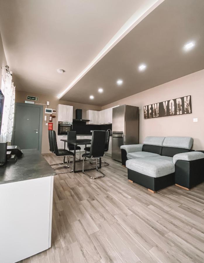 Lovely Modern Apartment In St.Julian Saint Julian's Exterior photo